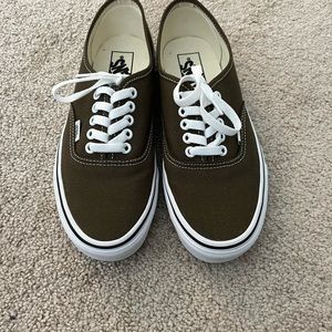 Vans women’s 8.5 sneakers